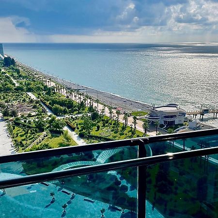 Sea View Apartments Orbi Beach Tower バトゥーミ エクステリア 写真