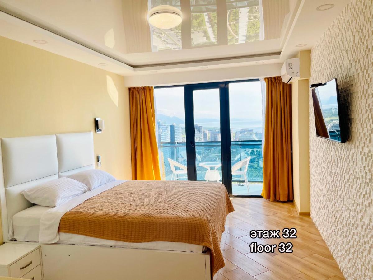 Sea View Apartments Orbi Beach Tower バトゥーミ エクステリア 写真