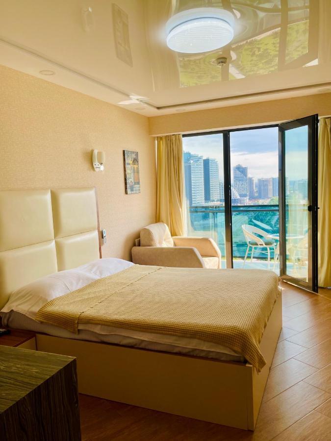 Sea View Apartments Orbi Beach Tower バトゥーミ エクステリア 写真