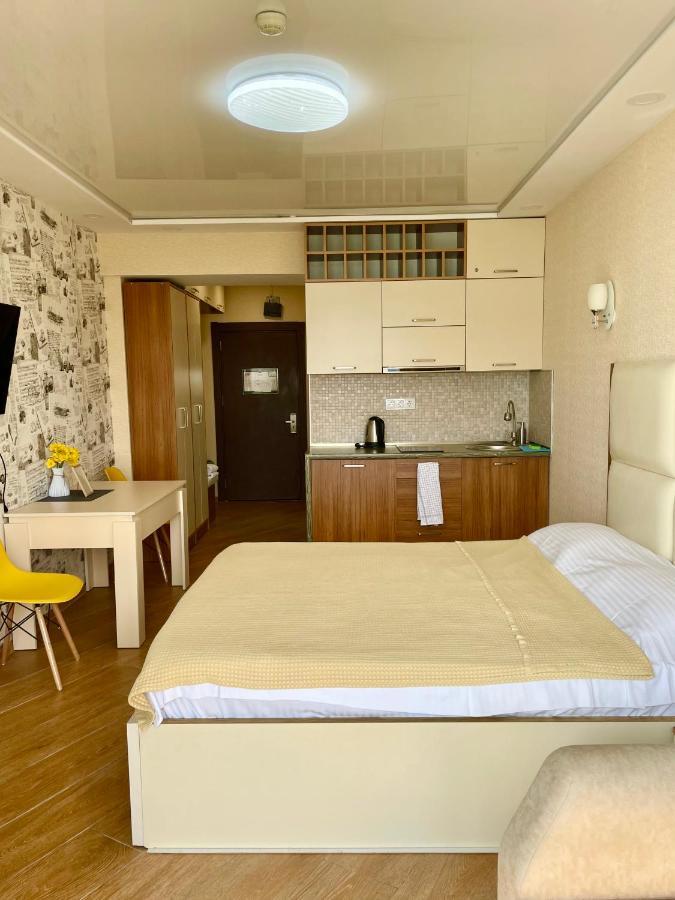 Sea View Apartments Orbi Beach Tower バトゥーミ エクステリア 写真