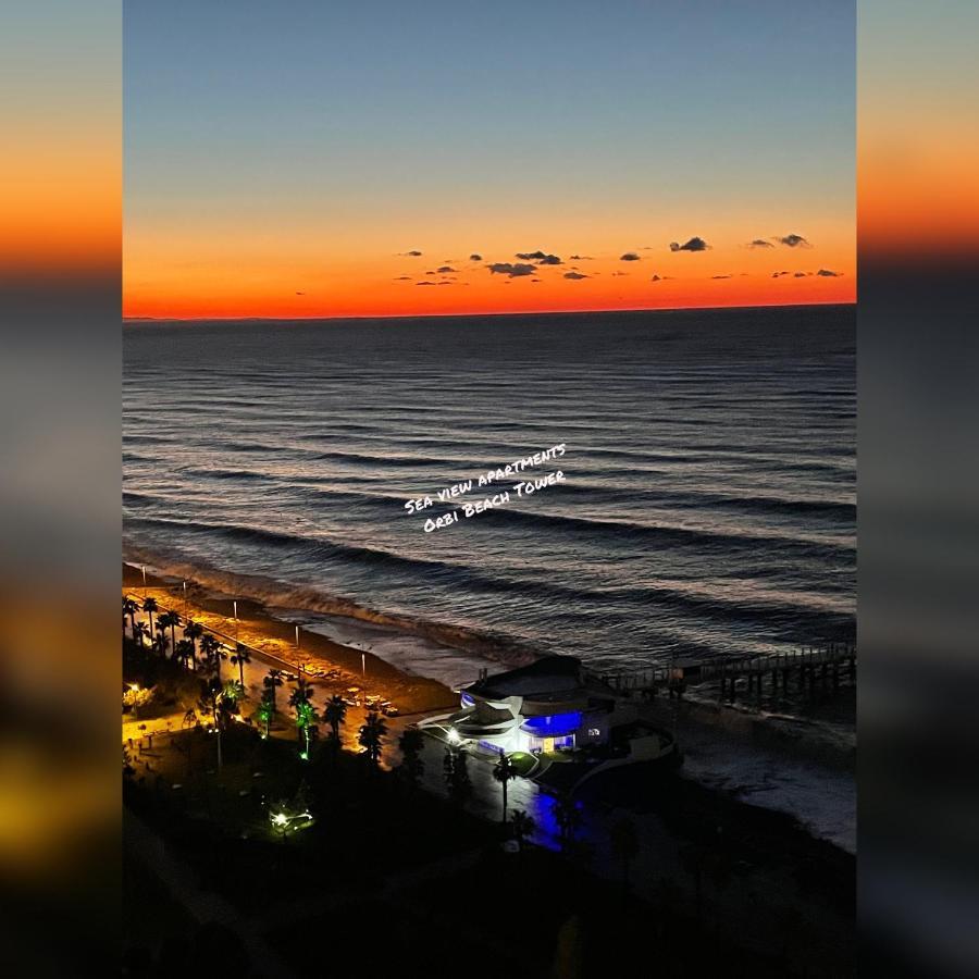 Sea View Apartments Orbi Beach Tower バトゥーミ エクステリア 写真